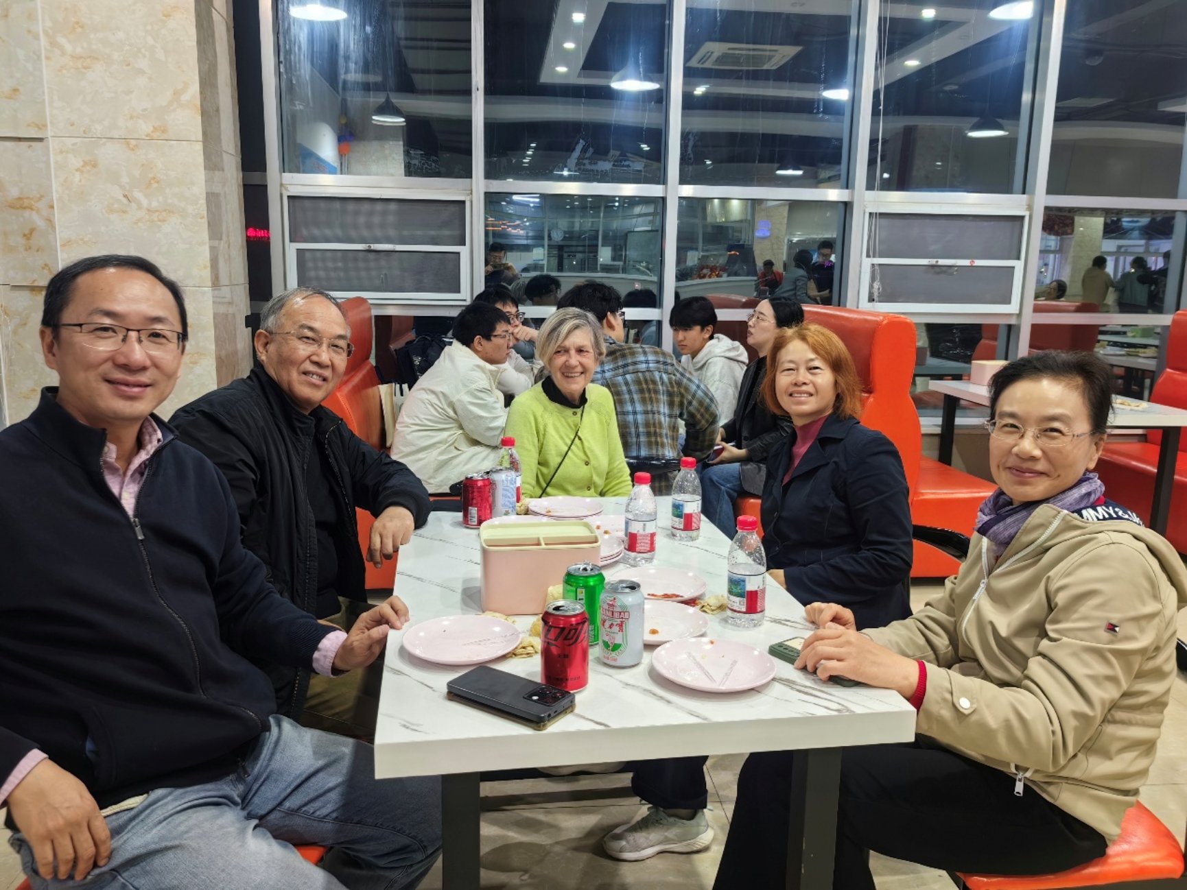 威海校区举办2025年中外教师教学交流沙龙